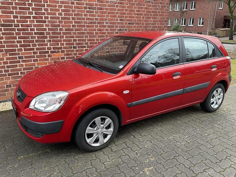 Rot Gebraucht 2009 Kia Rio Kleinwagen | 1.200 € (Guter Preis) - Bild 1/4