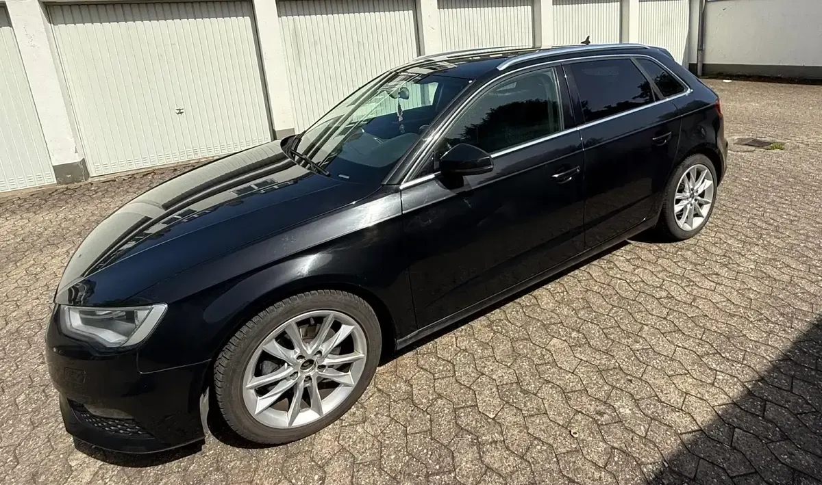 Gebraucht Audi A3 125 PS (91 kW) 2014 Schwarz Limousine