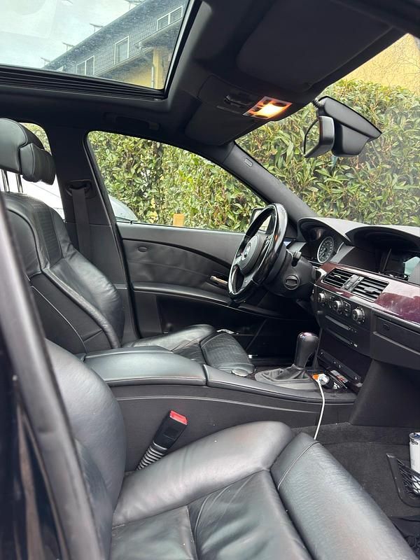 Gebraucht BMW 530 Shadowline 231 PS (169 kW) 2005 Schwarz Kombi