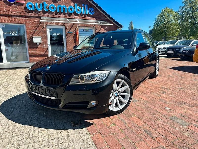 Usata BMW 320 Comfort Edition 184 CV (135 kW) 2012 Nero Station wagon
