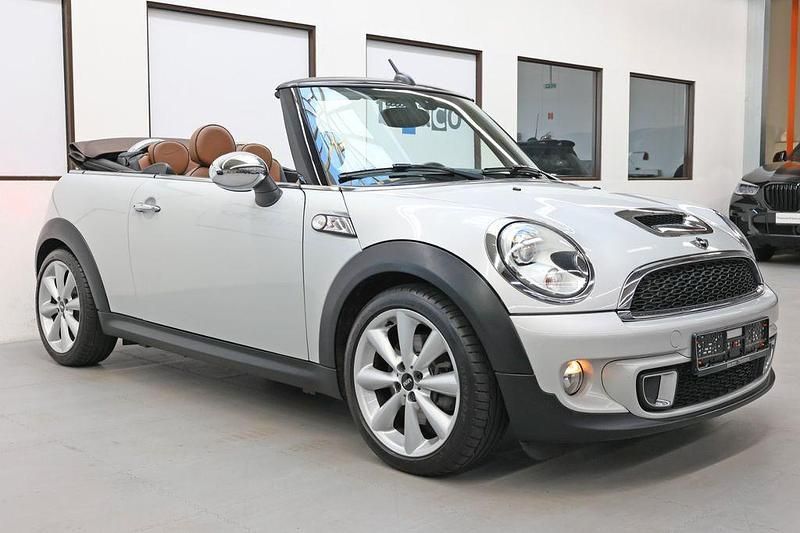 Gebraucht Mini Cooper S Cabriolet 184 PS (135 kW) 2014 White silver Cabrio