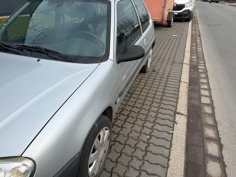 Gebraucht Citroën Saxo 45 PS (33 kW) 1998 Silber Kleinwagen