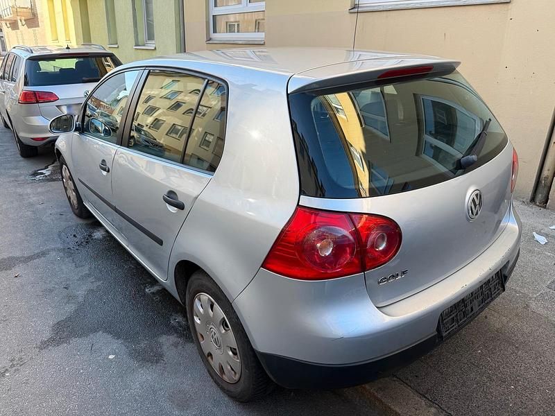 Gebraucht VW Golf IV 75 PS (55 kW) 2005 Silber Limousine