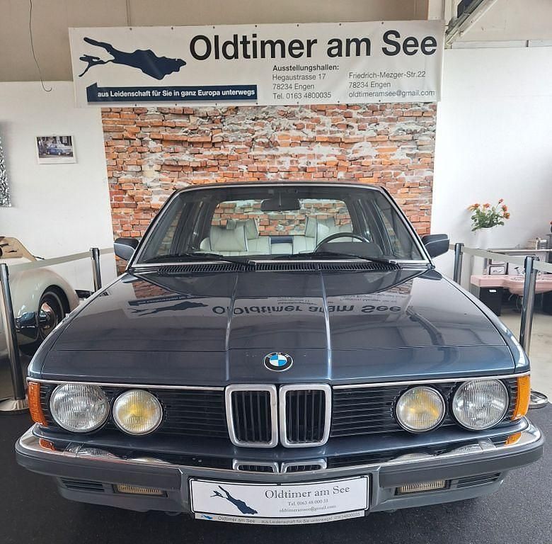 Gebraucht BMW 745 252 PS (185 kW) 1986 Blau Limousine