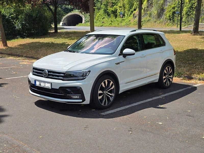 Weiß Gebraucht 2018 VW Tiguan Highline SUV | 22.900 € (Superpreis) - Bild 1/4