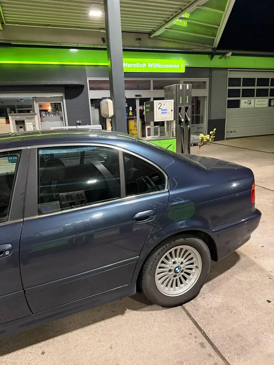 Gebraucht BMW 520 170 PS (125 kW) 2002 Blau Limousine