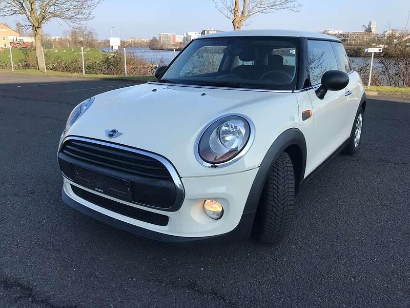 Pepper white Gebraucht 2015 Mini ONE Kleinwagen | 8.300 € (Etwas zu teuer) - Bild 1/4