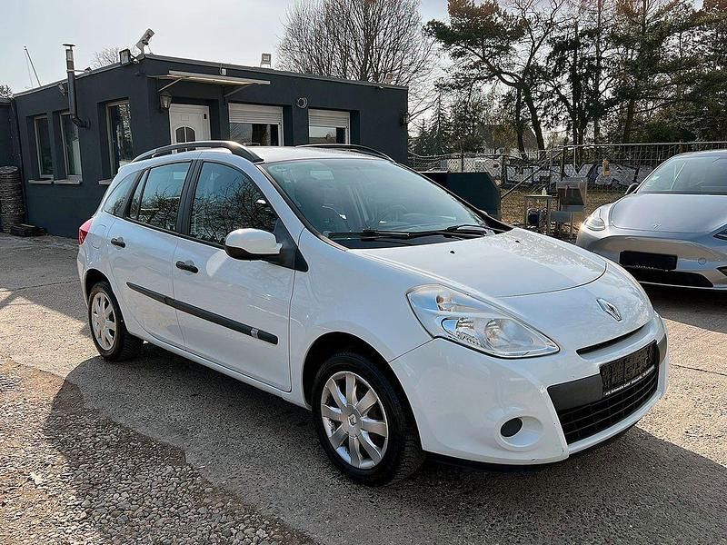 Gebraucht Renault Clio GrandTour Expression 75 PS (55 kW) 2012 Weiß Kombi