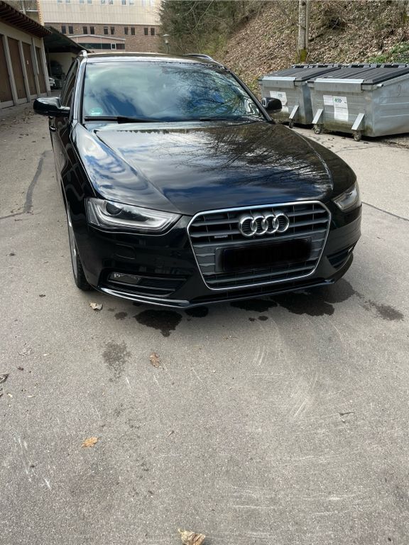Schwarz Gebraucht 2012 Audi A4 S-Line Kombi | 13.350 € - Bild 1/4