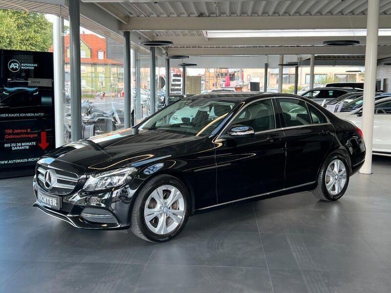 Schwarz Gebraucht 2014 Mercedes C220 Avantgarde Limousine | 20.950 € (Etwas zu teuer) - Bild 1/4