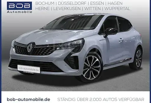 Używany Renault Clio V Techno 115 KM (84 kW) 2025 Szary Sedan/Limuzyna