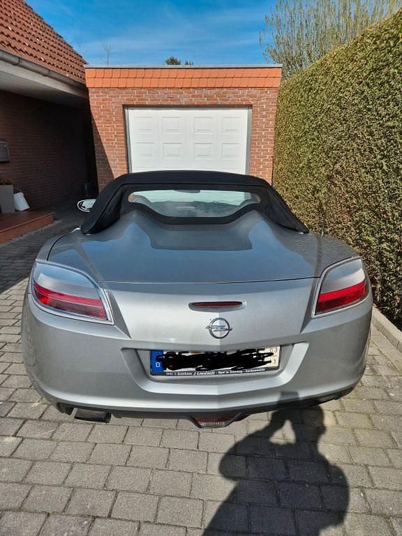 Gebraucht Opel GT 264 PS (194 kW) 2008 Silber Cabrio