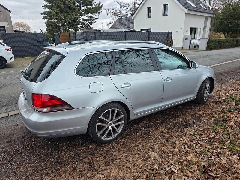 Gebraucht VW Golf VI Highline 140 PS (102 kW) 2010 Silber Kleinwagen