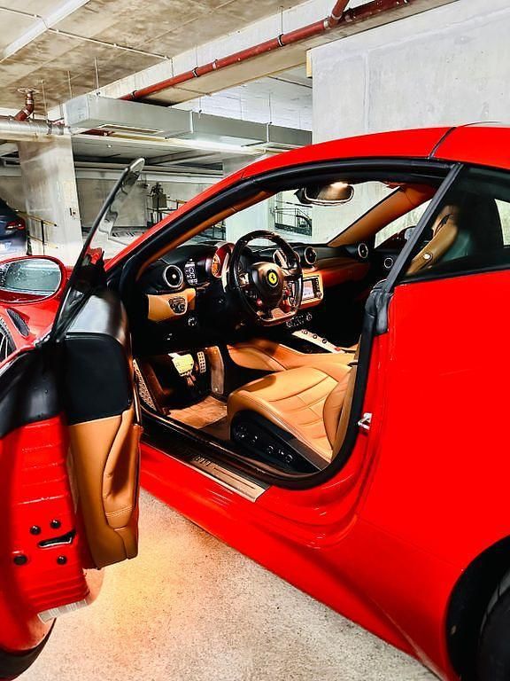 Gebraucht Ferrari California 560 PS (411 kW) 2014 Rot Cabrio