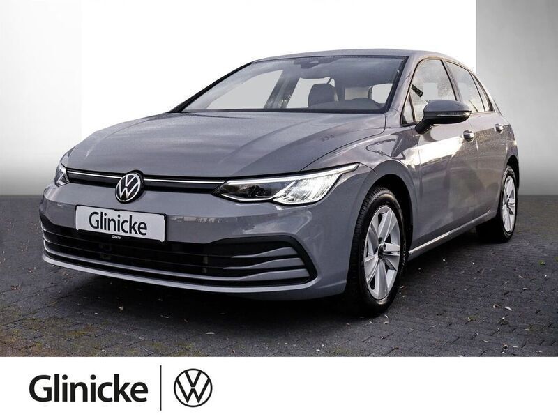 Gebraucht VW Golf VIII Life 131 PS (96 kW) 2023 Grau Limousine