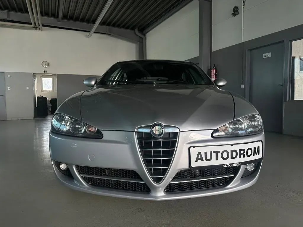 Gebraucht Alfa Romeo 147 120 PS (88 kW) 2010 Grau Kleinwagen