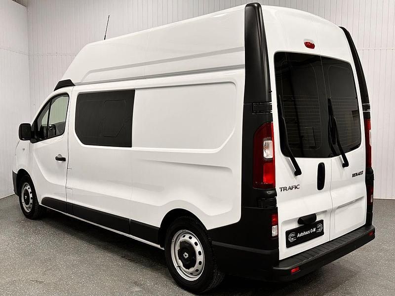 Gebraucht Renault Trafic Komfort 125 PS (91 kW) 2018 Weiß Van / Kleinbus