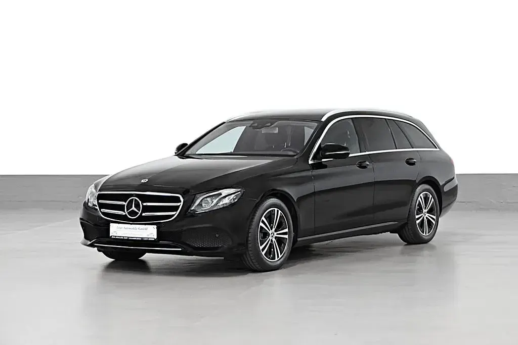 Gebraucht Mercedes E220 Avantgarde 194 PS (142 kW) 2020 Schwarz Limousine