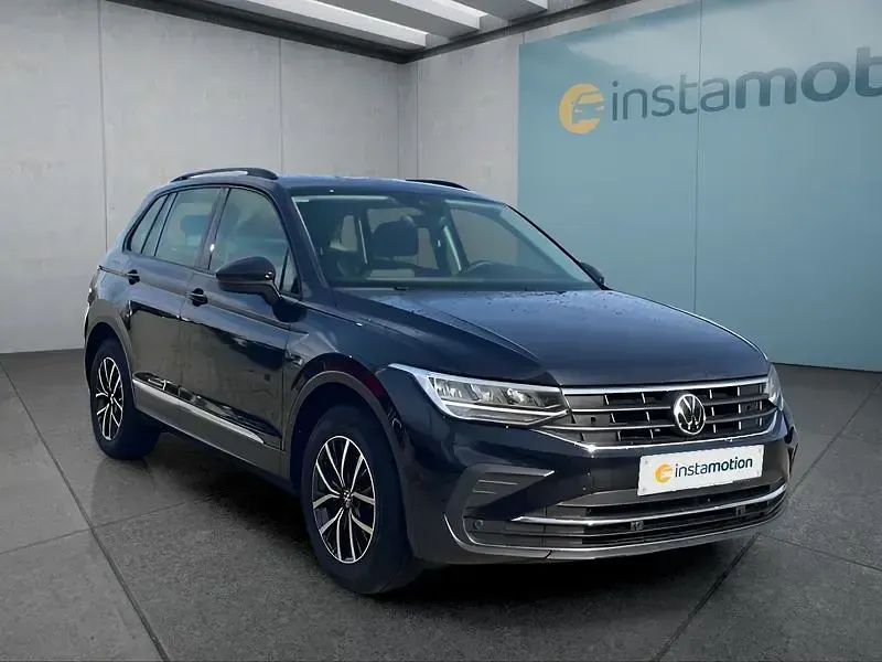 Gebraucht VW Tiguan 150 PS (110 kW) 2021 Schwarz SUV
