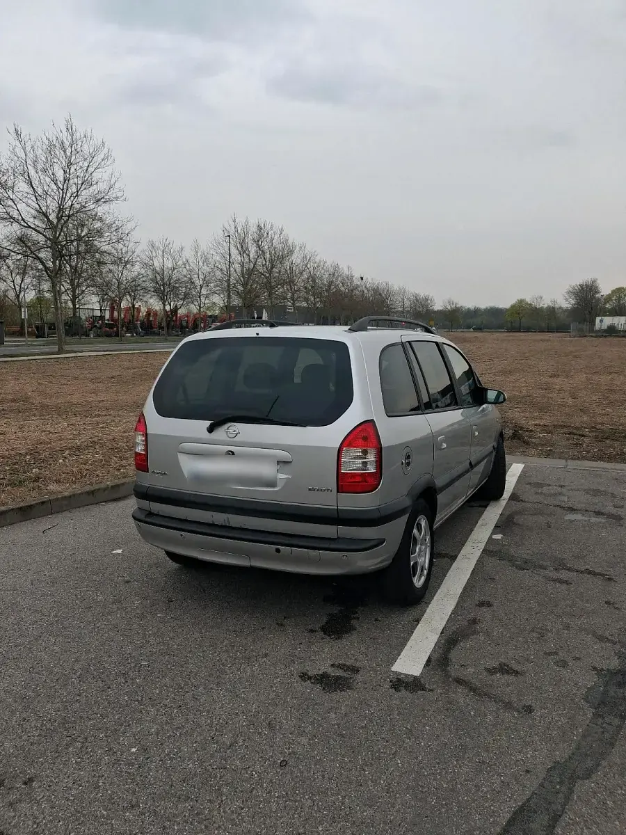Gebraucht Opel Zafira 101 PS (74 kW) 2004 Grau Van / Kleinbus