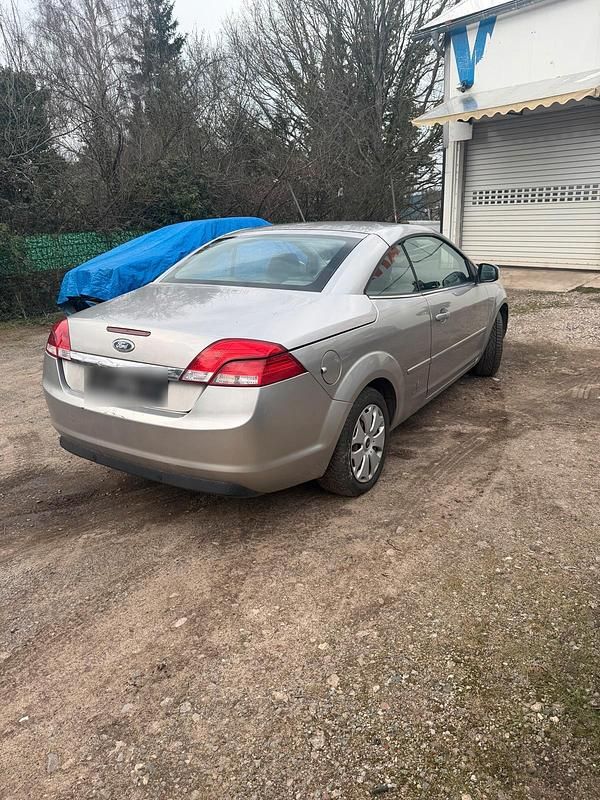 Gebraucht Ford Focus Cabriolet 135 PS (99 kW) 2010 Silber Cabrio