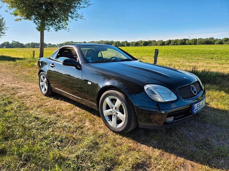 Schwarz Gebraucht 2000 Mercedes SLK200 Cabrio | 3.900 € (Fairer Preis) - Bild 1/4