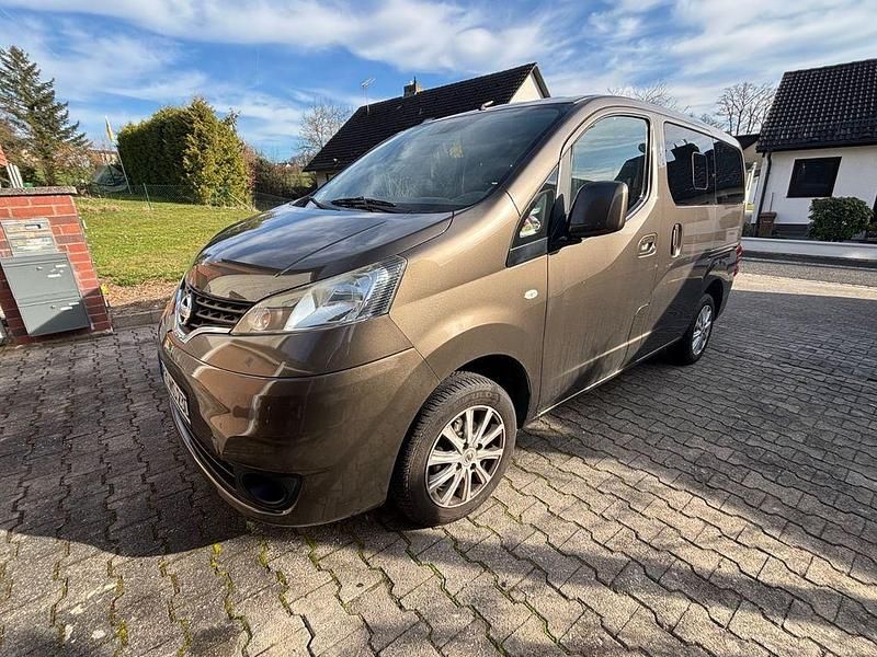 Gebraucht Nissan Evalia 110 PS (80 kW) 2017 Braun Van / Kleinbus
