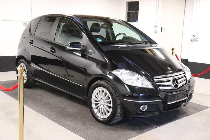 Gebraucht Mercedes A200 193 PS (141 kW) 2010 Schwarz Limousine