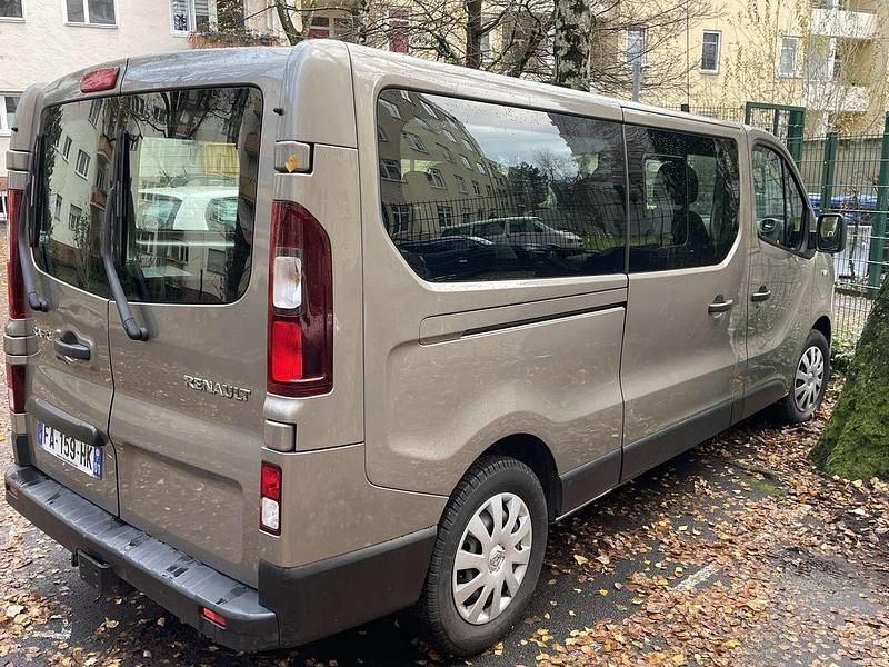 Gebraucht Renault Trafic Zen 125 PS (91 kW) 2018 Beige Van / Kleinbus