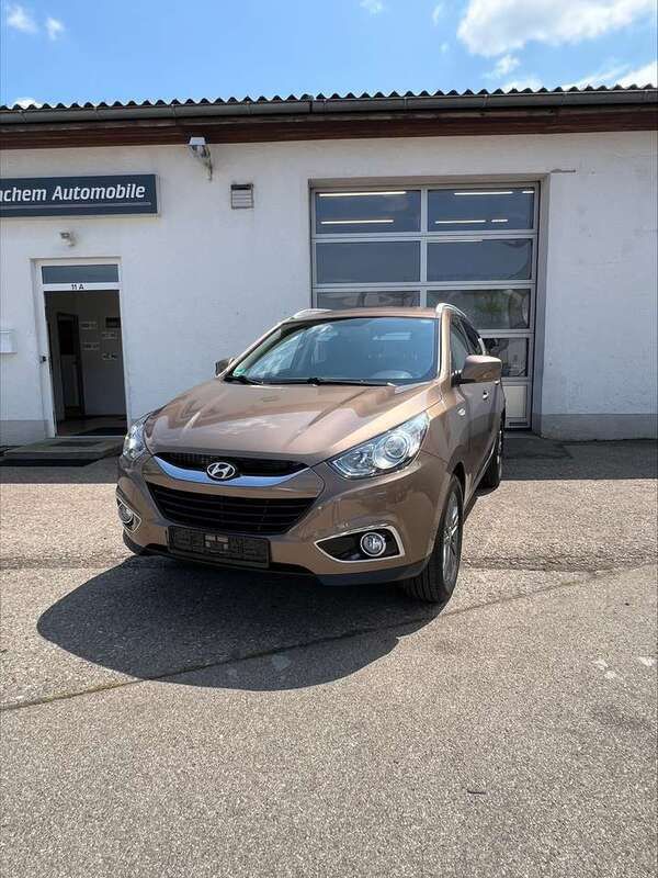 Braun Gebraucht 2012 Hyundai ix35 Style SUV | 8.280 € (Guter Preis) - Bild 1/4