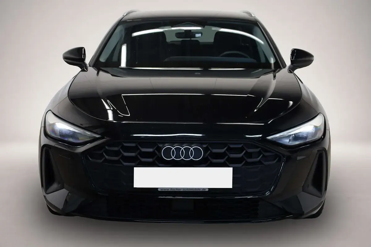Gebraucht Audi A5 Ambiente 150 PS (110 kW) 2025 Mythosschwarz metallic Kombi