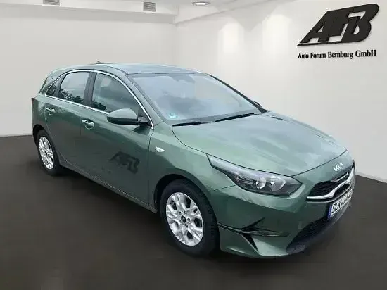 Gebraucht Kia Ceed Comfort 140 PS (102 kW) 2025 Grün Kleinwagen