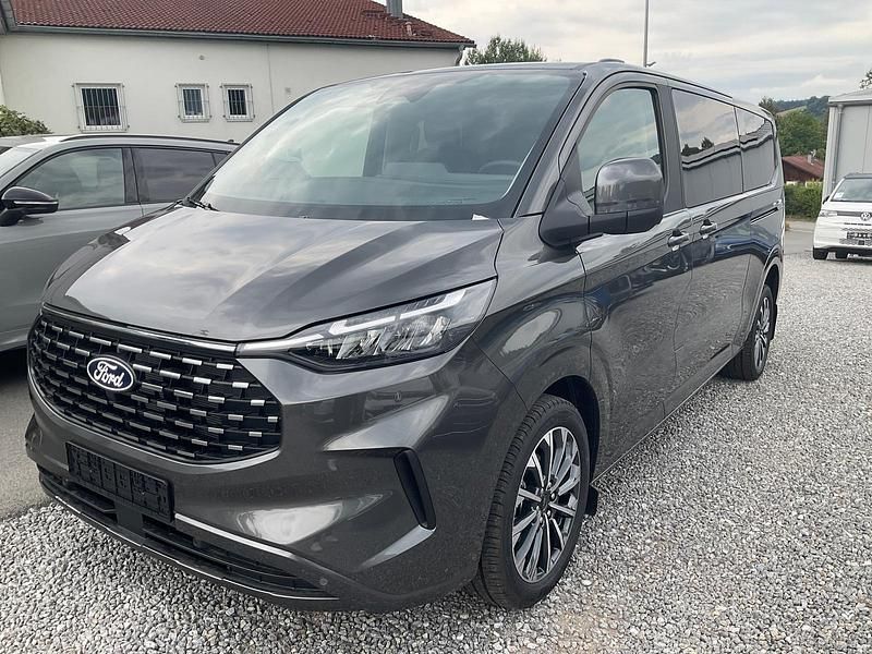 Magnetic grau metallic Neu 2025 Ford Tourneo Custom Titanium Limousine | 62.495 € (Etwas zu teuer) - Bild 1/4
