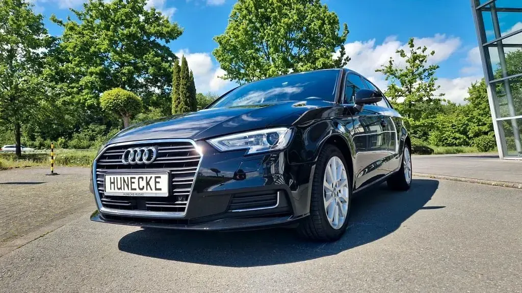 Używany Audi A3 Design 150 KM (110 kW) 2020 Czarny Sedan/Limuzyna