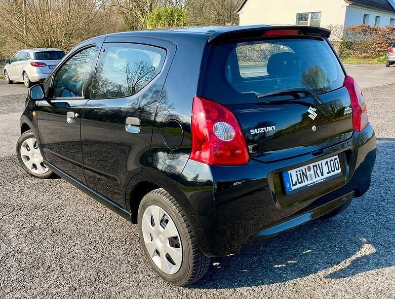 Gebraucht Suzuki Alto 68 PS (50 kW) 2009 Schwarz Kleinwagen