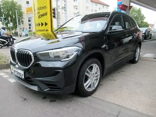 Gebraucht BMW X1 Advantage 140 PS (102 kW) 2020 Schwarz SUV