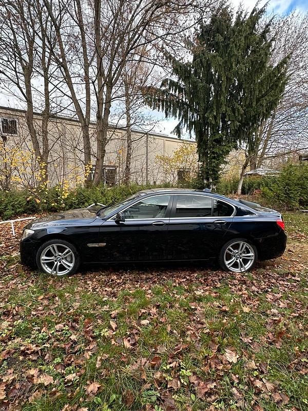 Usata BMW 740 306 CV (225 kW) 2009 Nero Berlina