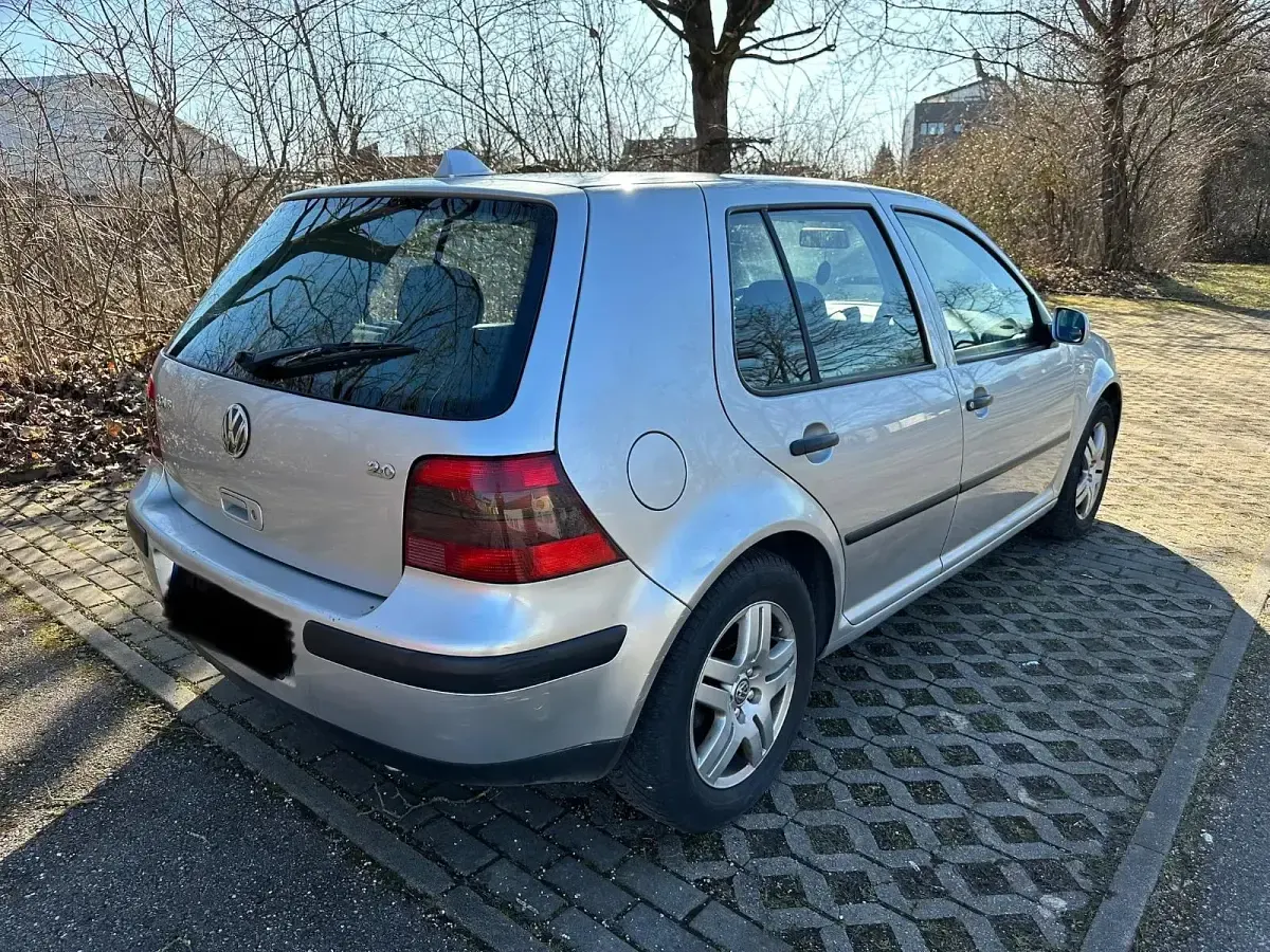 Gebraucht VW Golf IV 116 PS (85 kW) 2000 Silber Limousine