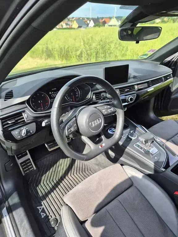 Gebraucht Audi A4 S-Line 245 PS (180 kW) 2019 Grau Kombi