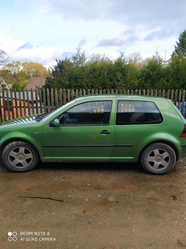 Grün Gebraucht 1997 VW Golf IV | 600 € (Superpreis) - Bild 1/3