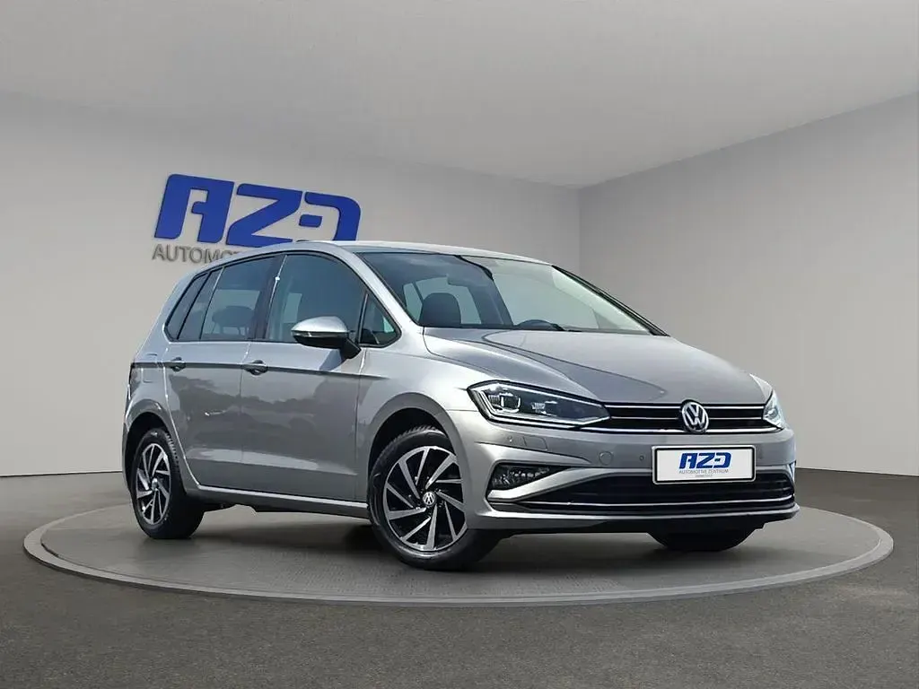 Używany VW Golf VII Join 131 KM (96 kW) 2019 Srebrny Sedan/Limuzyna
