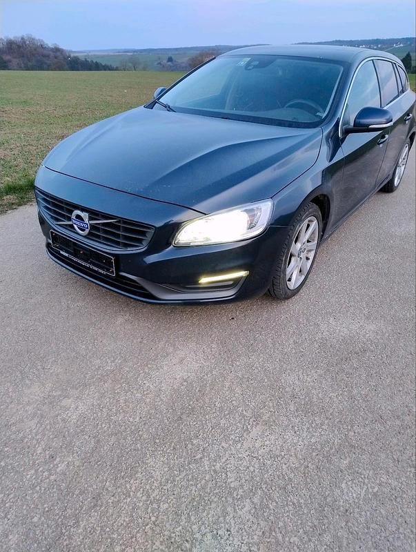Gebraucht Volvo V60 215 PS (158 kW) 2014 Kombi