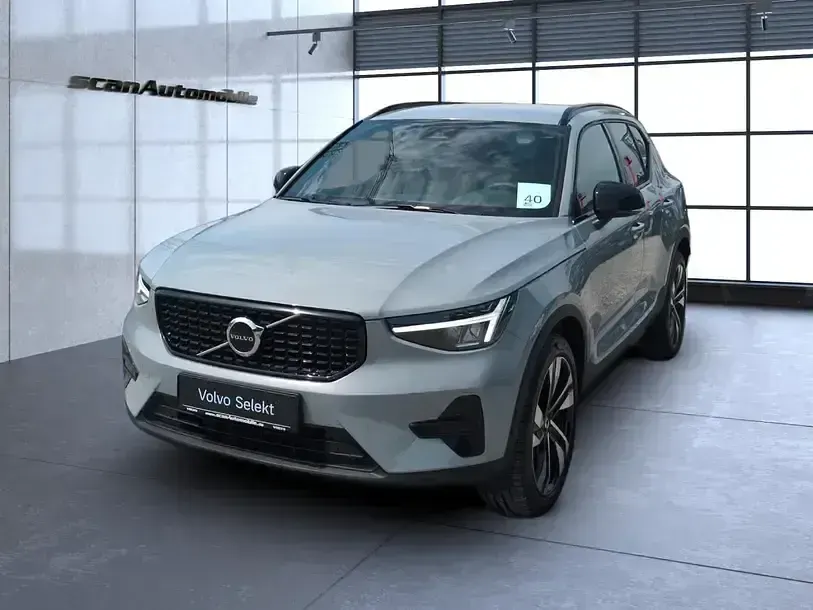 Gebraucht Volvo XC40 Plus 197 PS (144 kW) 2023 Vapour grey / (metallic) SUV