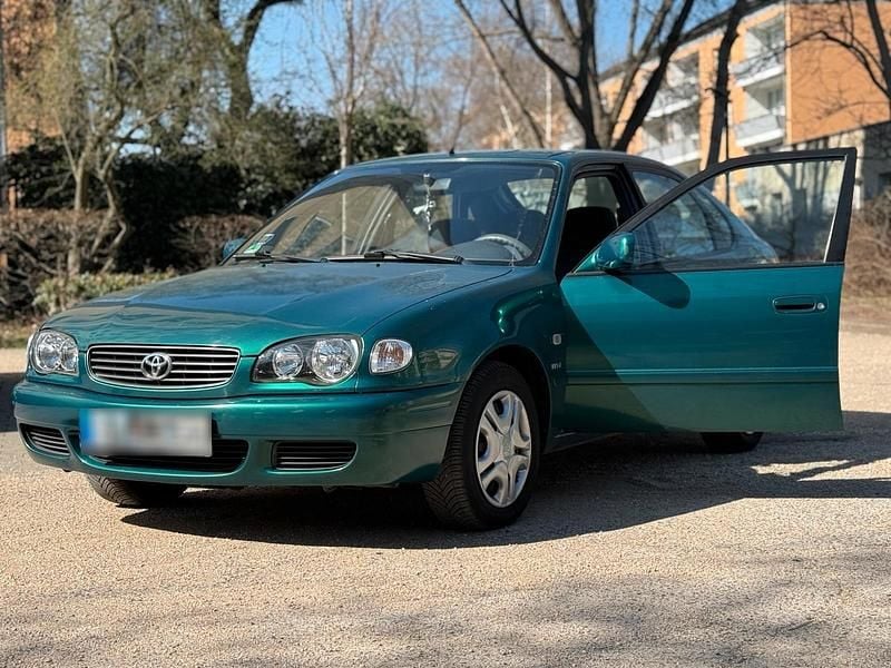 Gebraucht Toyota Corolla 96 PS (70 kW) 2001 Grün Limousine