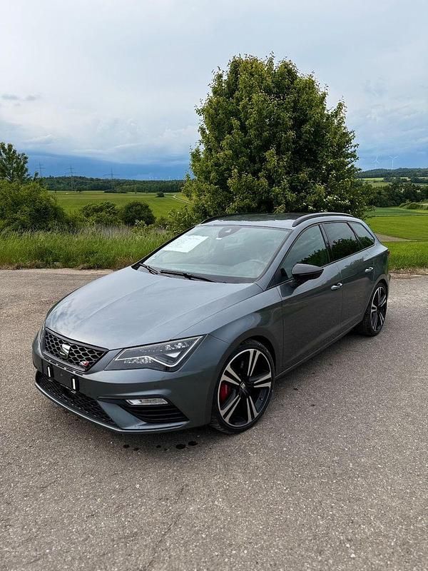 Silber Gebraucht 2017 Cupra Leon Kombi | 16.750 € (Superpreis) - Bild 1/4