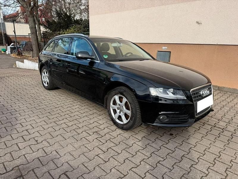 Gebraucht Audi A4 Attraction 120 PS (88 kW) 2011 Schwarz Kombi