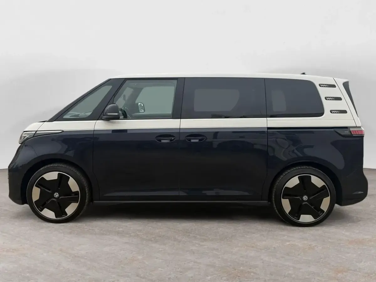 Używany VW ID. Buzz Pro 150 kW (204 KM) 2023 Biały Minivan