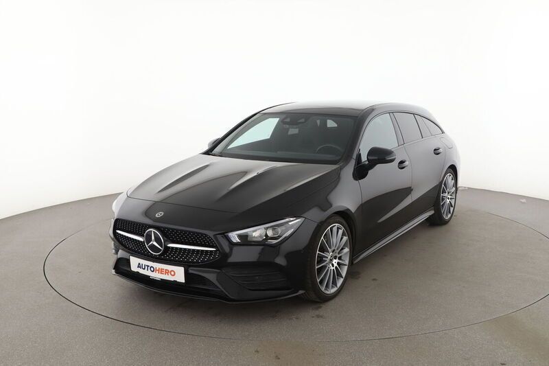 Schwarz Gebraucht 2020 Mercedes CLA200 Shooting Brake AMG line Kombi | 29.750 € (Fairer Preis) - Bild 1/4