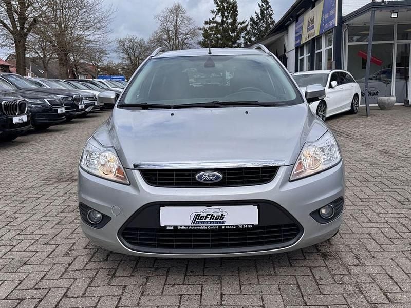 Second-hand Ford Focus Style 101 CP (74 kW) 2008 Argintiu Berlinǎ