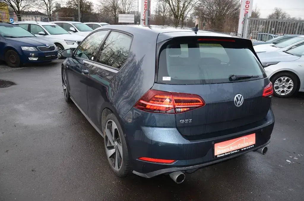 Second-hand VW Golf VII GTI 230 CP (169 kW) 2018 Albastru Berlinǎ